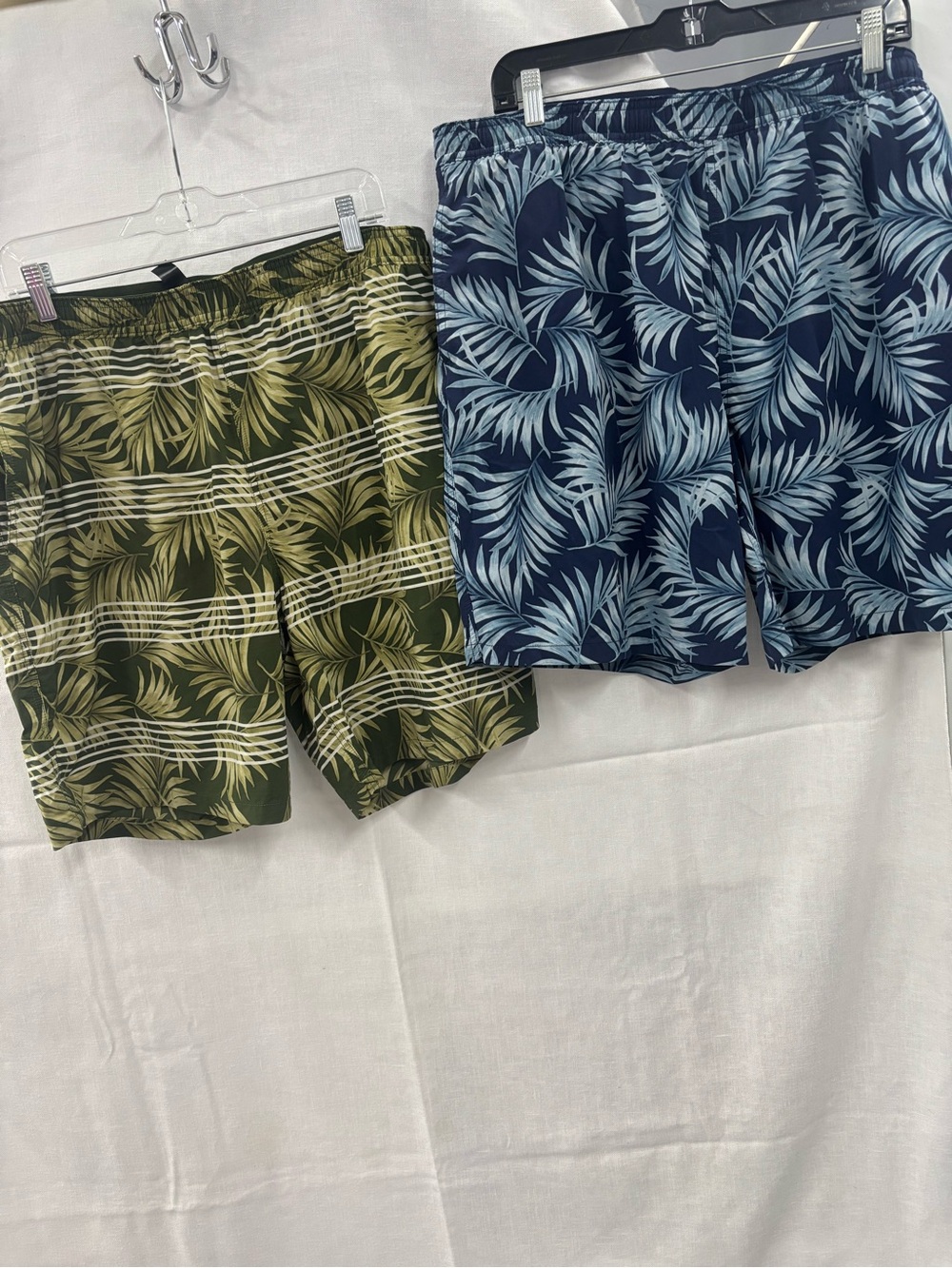 Kirkland Men's Tropical Floral Swim Trunks Set XL